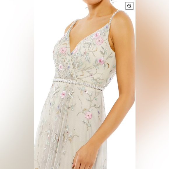 A-line dress with embroidery and beading - Picture 3 of 3